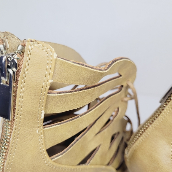 Call It Spring Black Heel Women's Tan 7.5 Strappy Zip Back-Lace Front 4" FLAWED - Picture 9 of 14